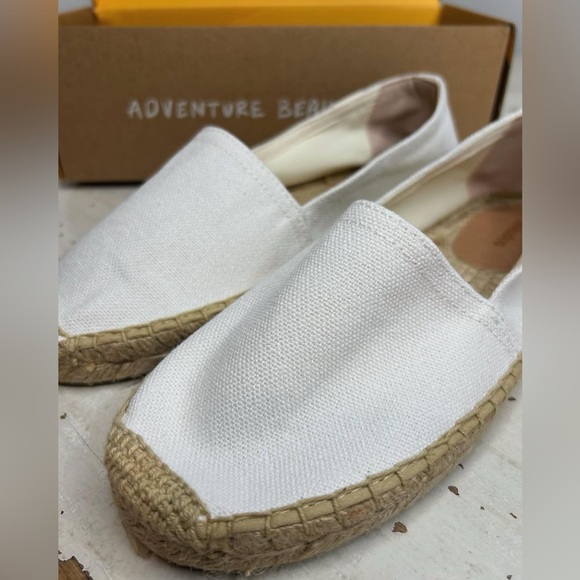 BRAND NEW - WHITE SOLUDOS - Picture 5 of 6